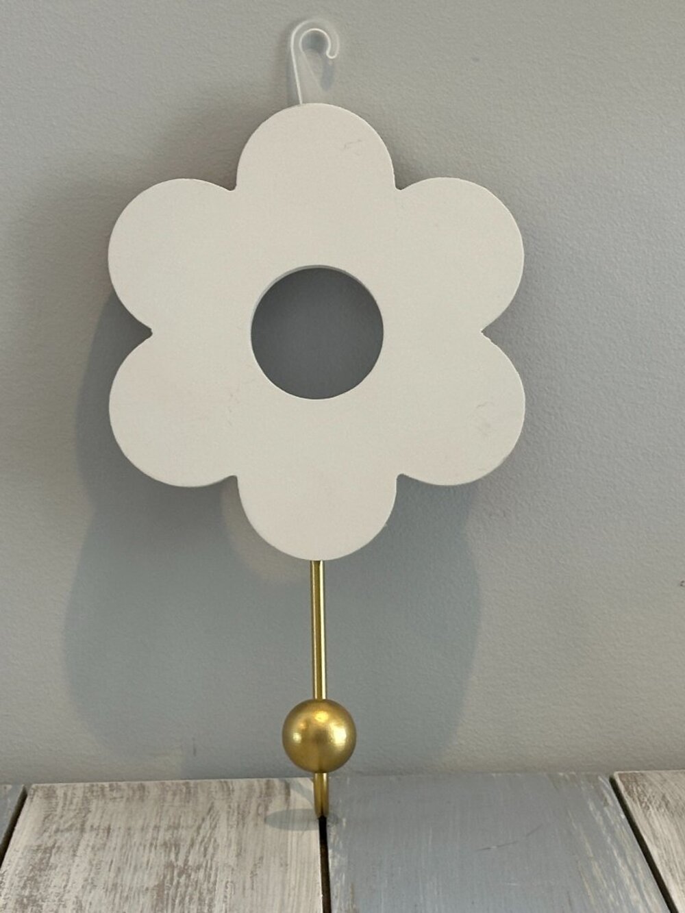 NWT Beautiful White Flower w Hook Wall Decor Wood & Metal Shabby Chic Cottage